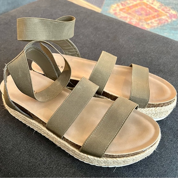 NWT Torrid Flatform Espadrille Sandals - Picture 2 of 5